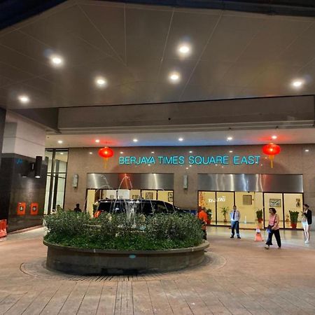 Ringko Service Apartments At Berjaya Times Square Kl Kuala Lumpur Exterior photo